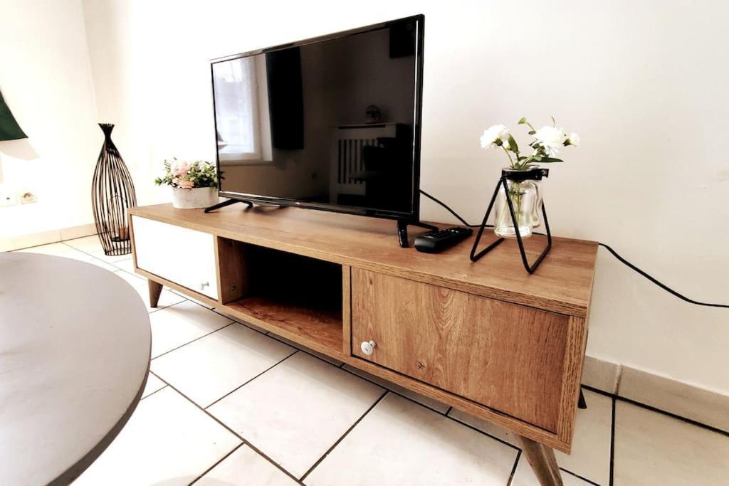 Logement Entier Proche Tribunaux 두에 외부 사진